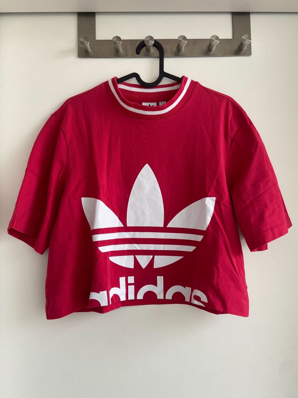 Adidas T-shirt: T-Shirt von Adidas – Usato da Büsserach venduto da vimeco.43