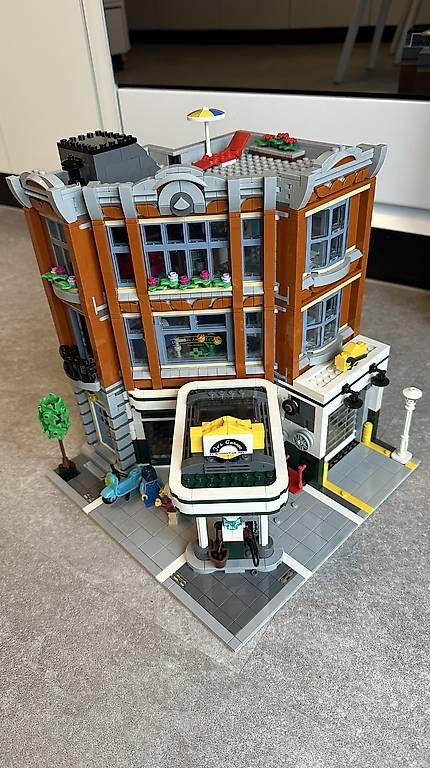 Baukästen: Lego Creator Expert Eckgarage (10264) – Gebraucht aus Luzern von ca.lu 1