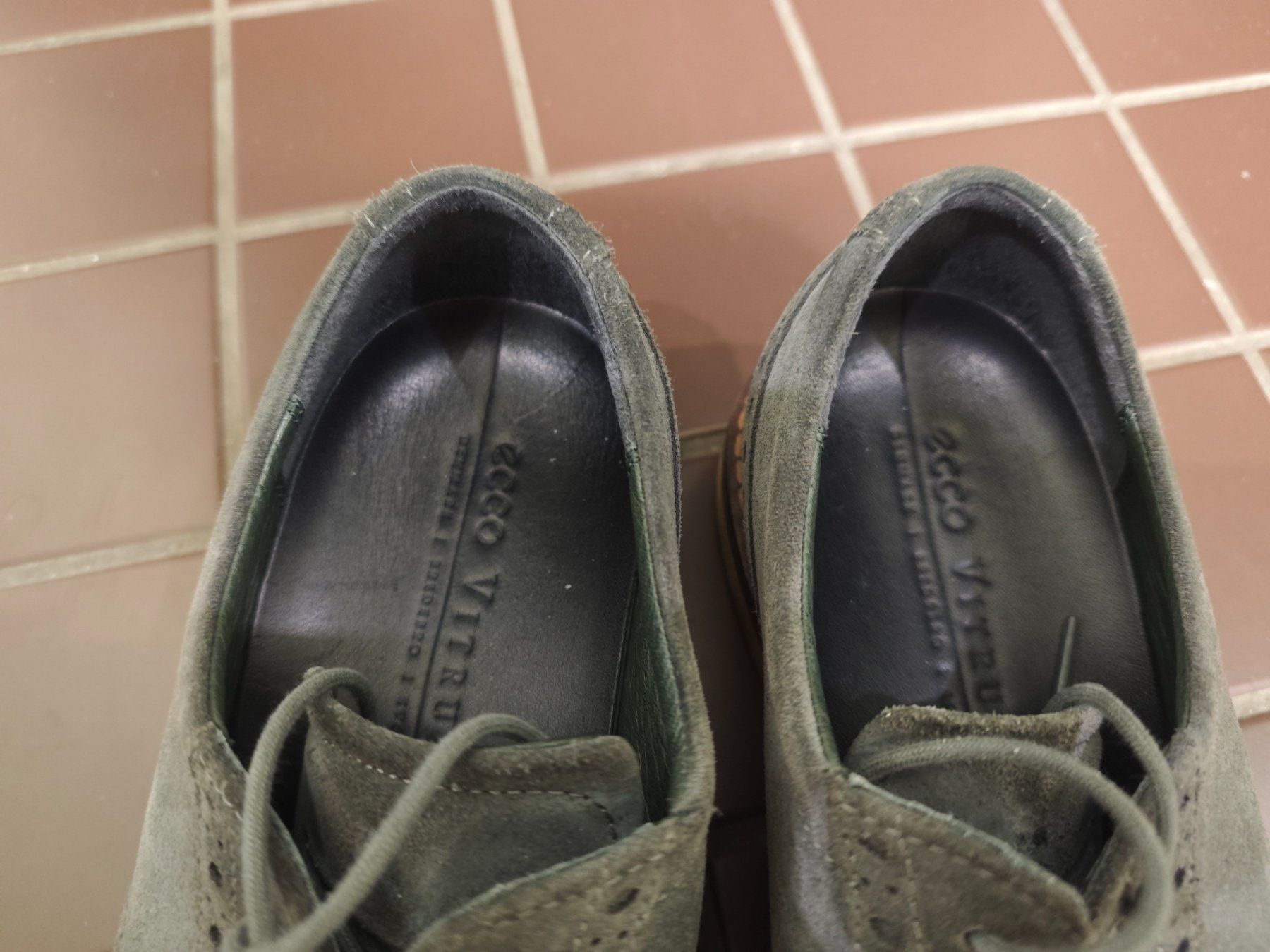 Ecco Herrenschuhe: Wildleder Brogues ECCO VITRUS I Grau Grösse 44 – Gebraucht aus Zürich von allezplusloin 4