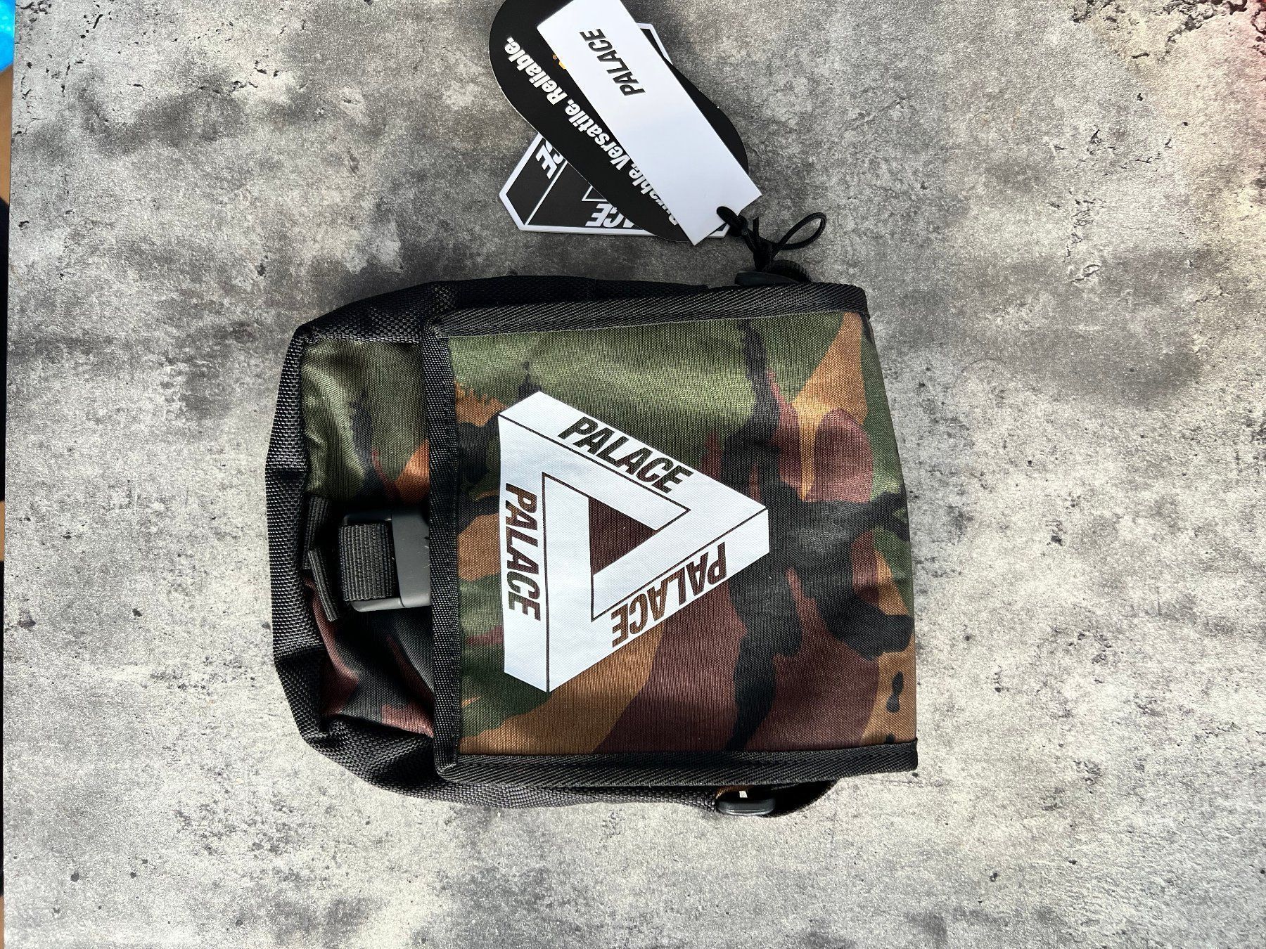 Palace Borse: Palace Shot Bag, Camo – Nuovo (secondo la descrizione) da Wilen b. Wollerau venduto da ccgold 1