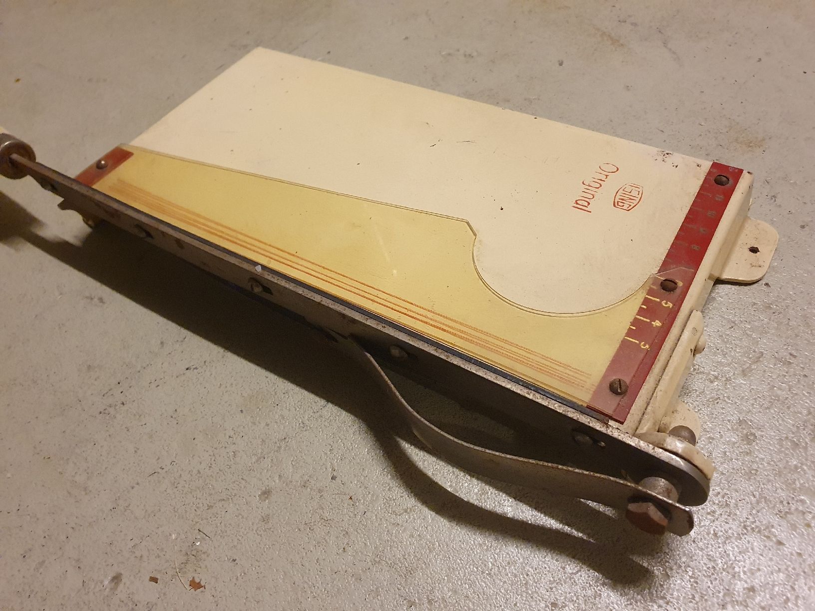 Alle Werkzeuge: Fotopapierschneidemaschine Original gebraucht – Gebraucht aus Meikirch von ern_9pn6 3