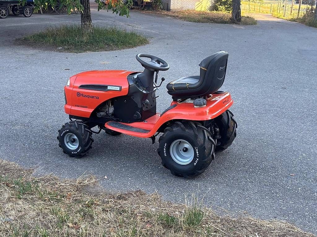 Rasenmäher: Husqvarna Rasentraktor YTH150XP – Gebraucht aus Rubigen von Haen_Serv_GmbH 1