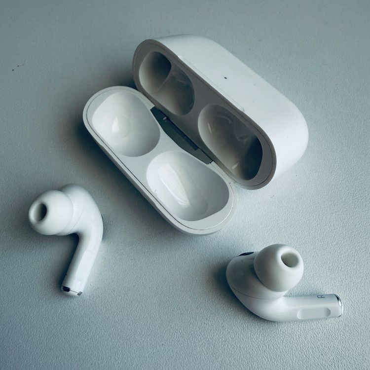 Apple Kopfhörer: Original Apple AirPods Pro 1 Gen. MagSafe USB-C Kabel – Gebraucht aus Basel von MY.AIRPODS.SHOP 3