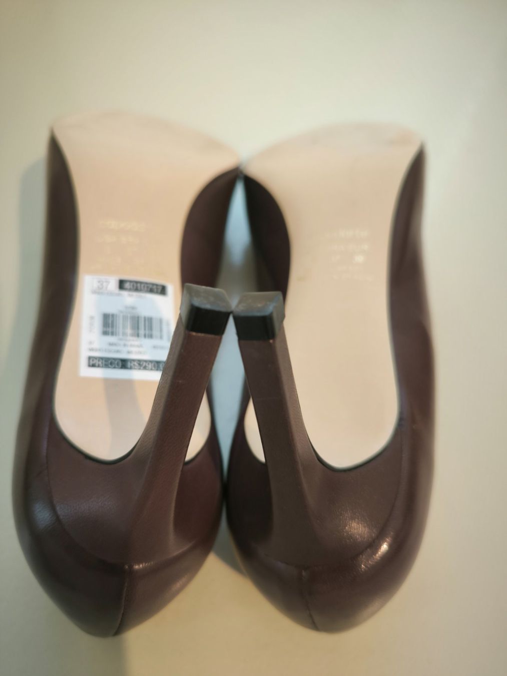 Scarpe da donna: Neuer Echtleder Pumps EU 39 schöne Farbe! – Nuovo (secondo la descrizione) da Wallisellen venduto da C_DM 5