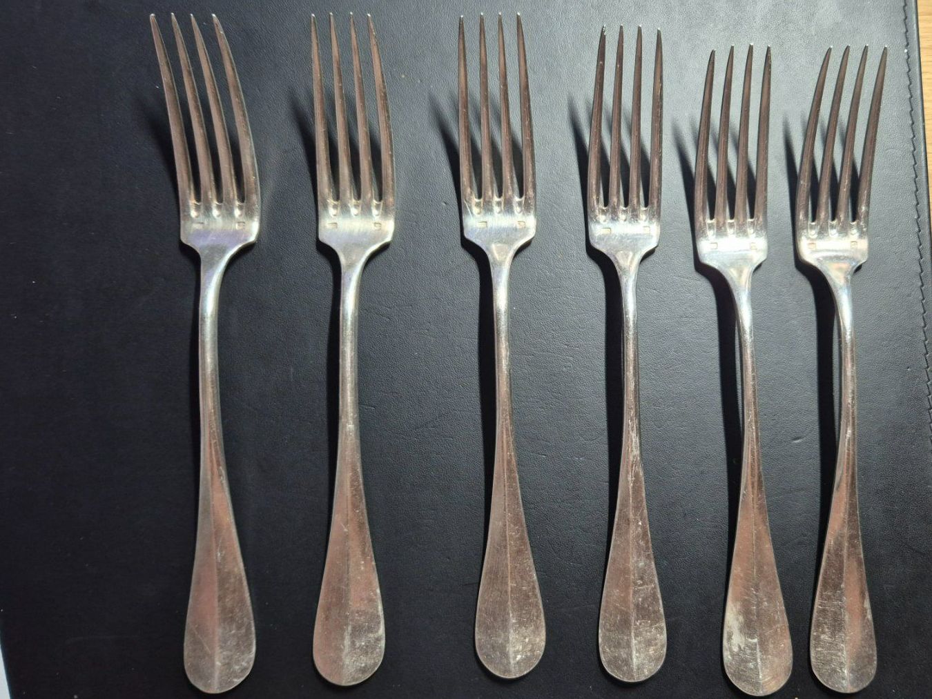 Forchette: 6 fourchettes en argent – Usato da Mervelier venduto da marbre75