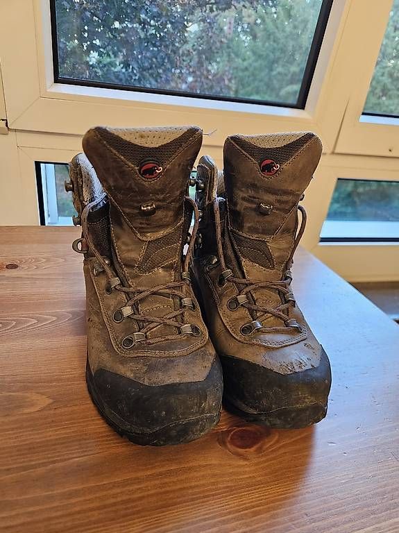 Damenschuhe: Wanderschuhe Mammut Grösse 36.5 – Gebraucht aus Basel von and_gzk2