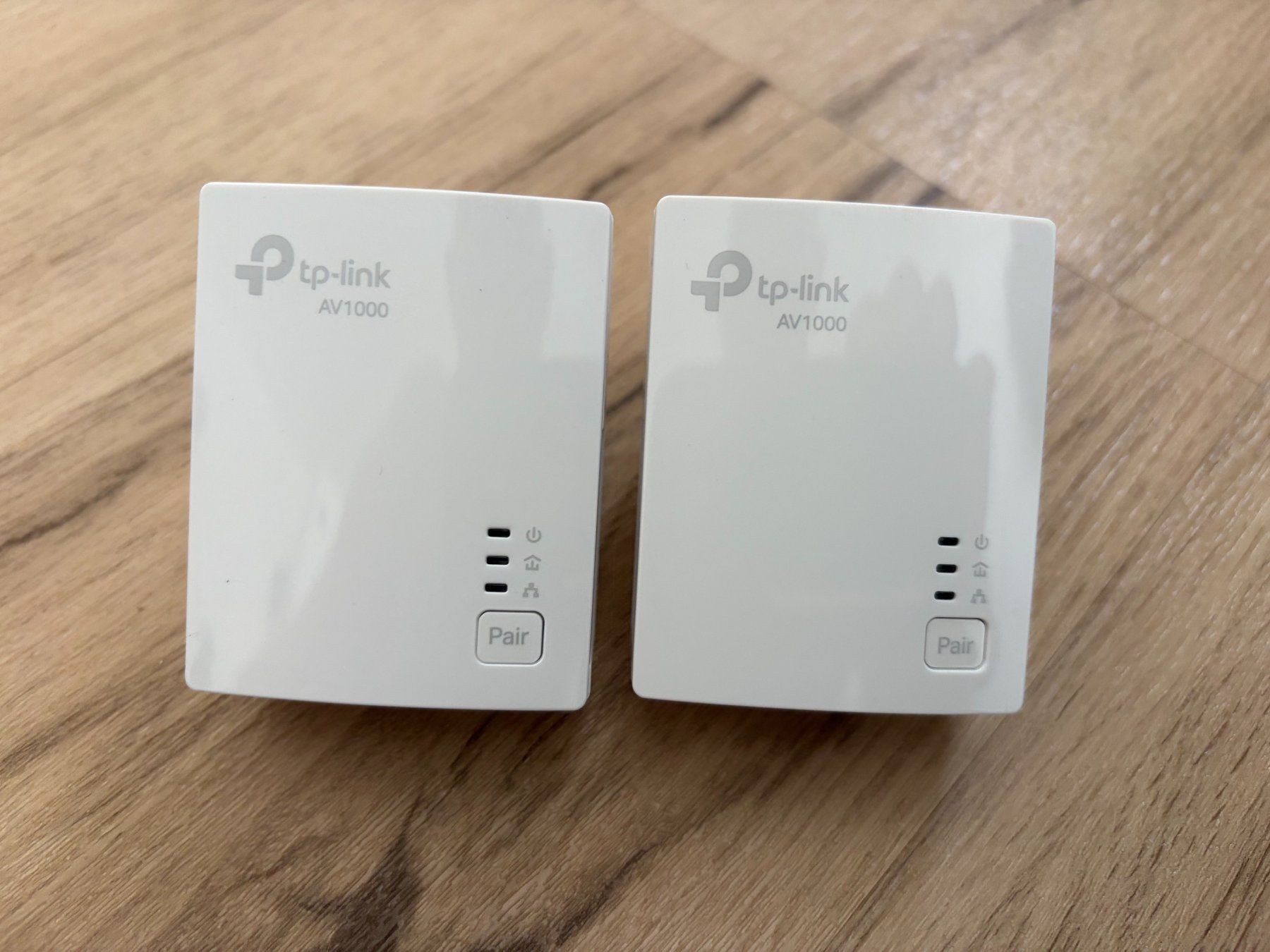 TP-Link Laufwerke & Adapter: Powerline Starter Kit AV1000 Gigabit Port – Gebraucht aus Hägglingen von Mac99