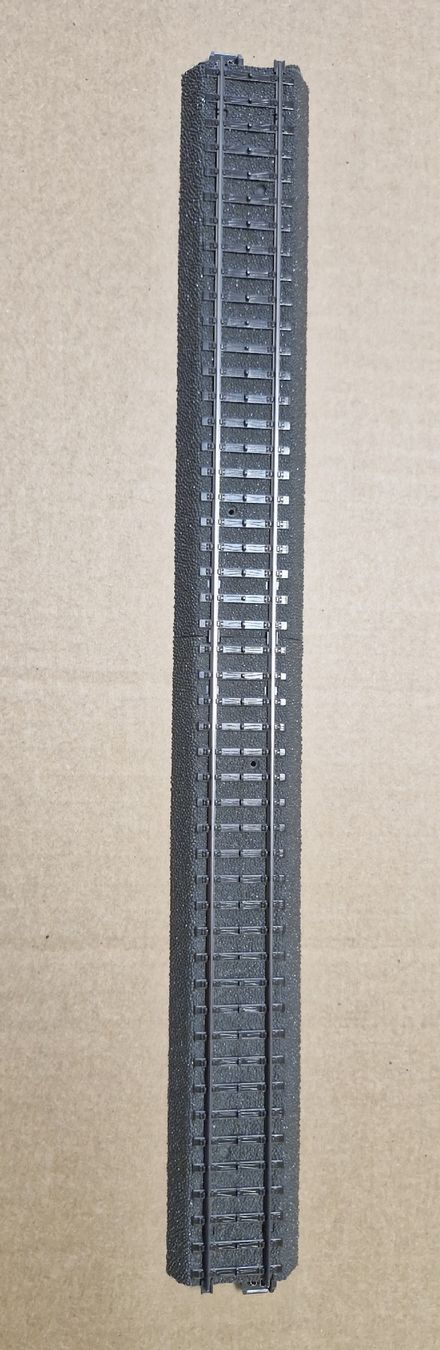 Märklin Modellini di ferrovie: Märklin C-Gleis gerade 24360 – Usato da Bassersdorf venduto da brunneremil