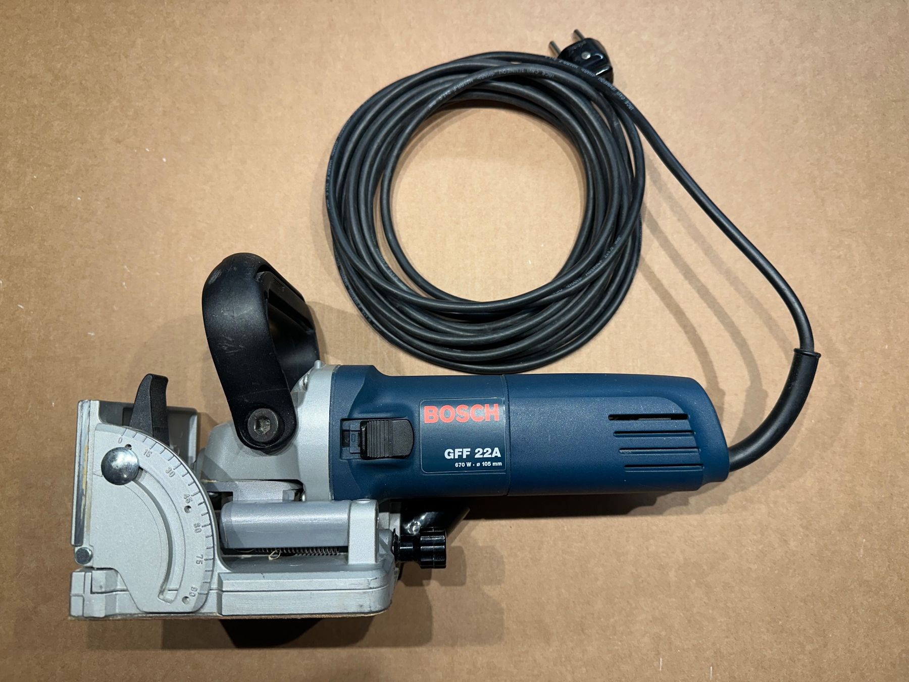 Bosch Alle Werkzeuge: Bosch Professional Universalfräse GFF 22 A – Gebraucht aus Gerlafingen von Mapaho