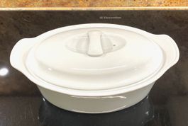 Schüssel mit Deckel , weiss glasiert