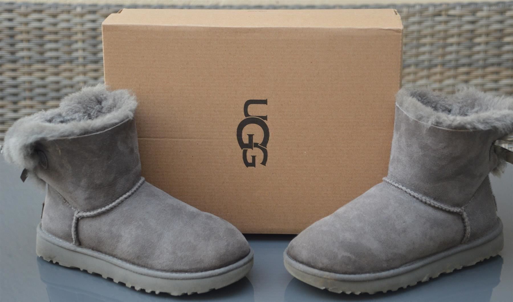 Ugg Scarpe da donna: Boots  Bottes UGG 1016501 .36 – Usato da Collonges venduto da Auganien 3