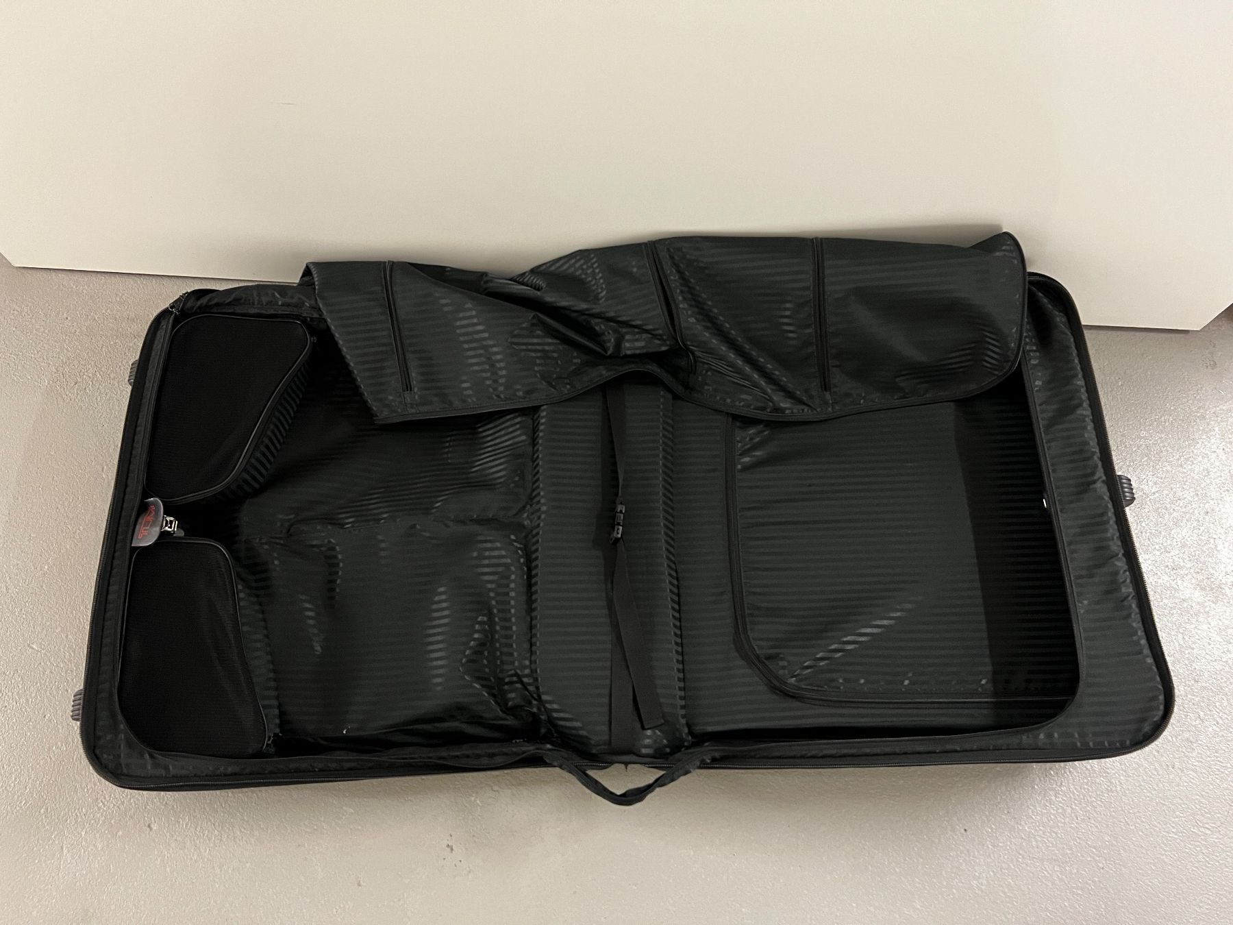 Tumi Valises de voyage: Tumi Kleidersack L - ALPHA – D'occasion à Cham par ingold_a 3