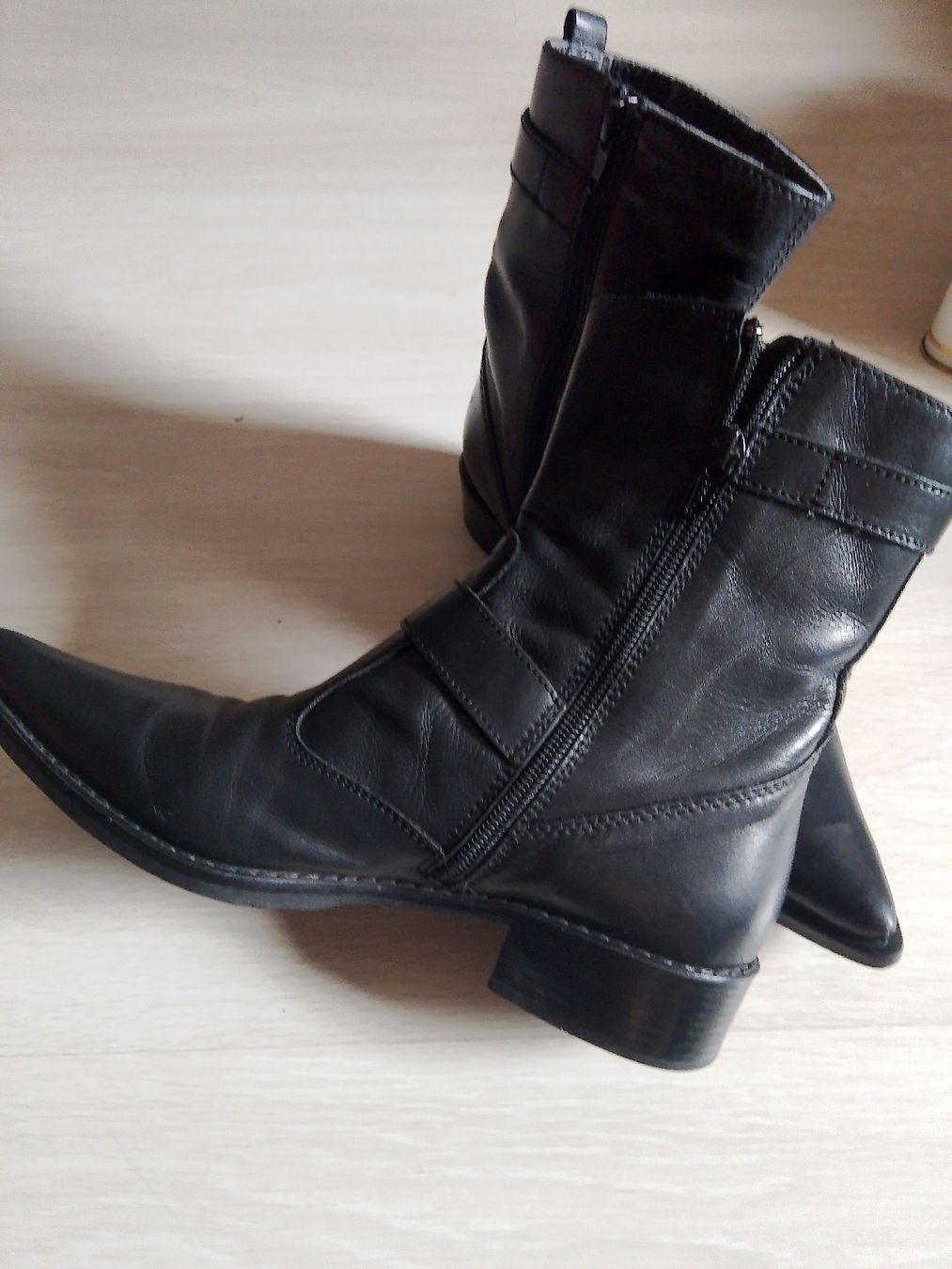 Scarpe da donna: Leder Boots  – Usato da Sirnach venduto da Marketeria 1
