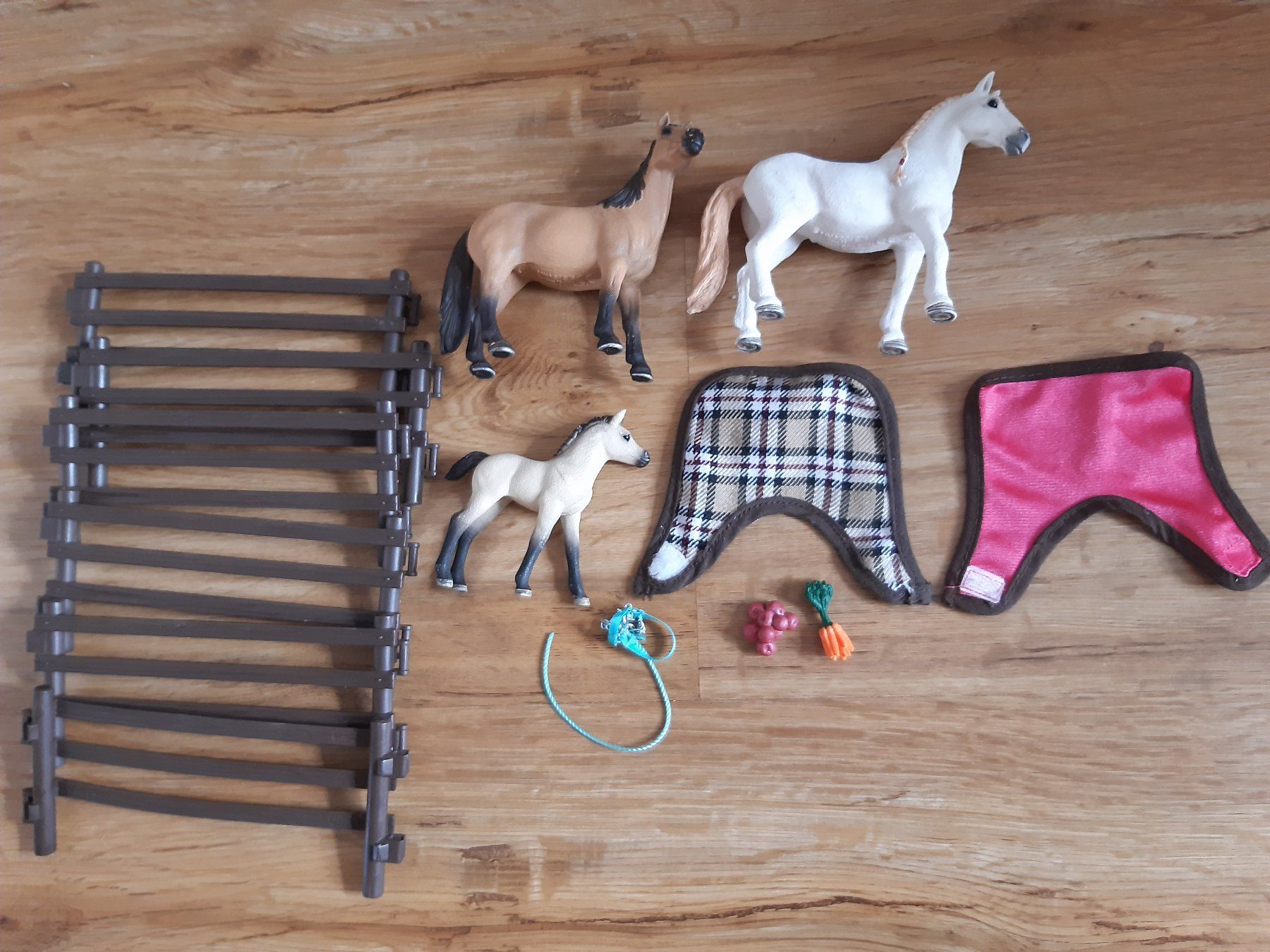 Schleich Jouets: Schleich Pferdekoppel – D'occasion à Waldkirch par Parry01 1