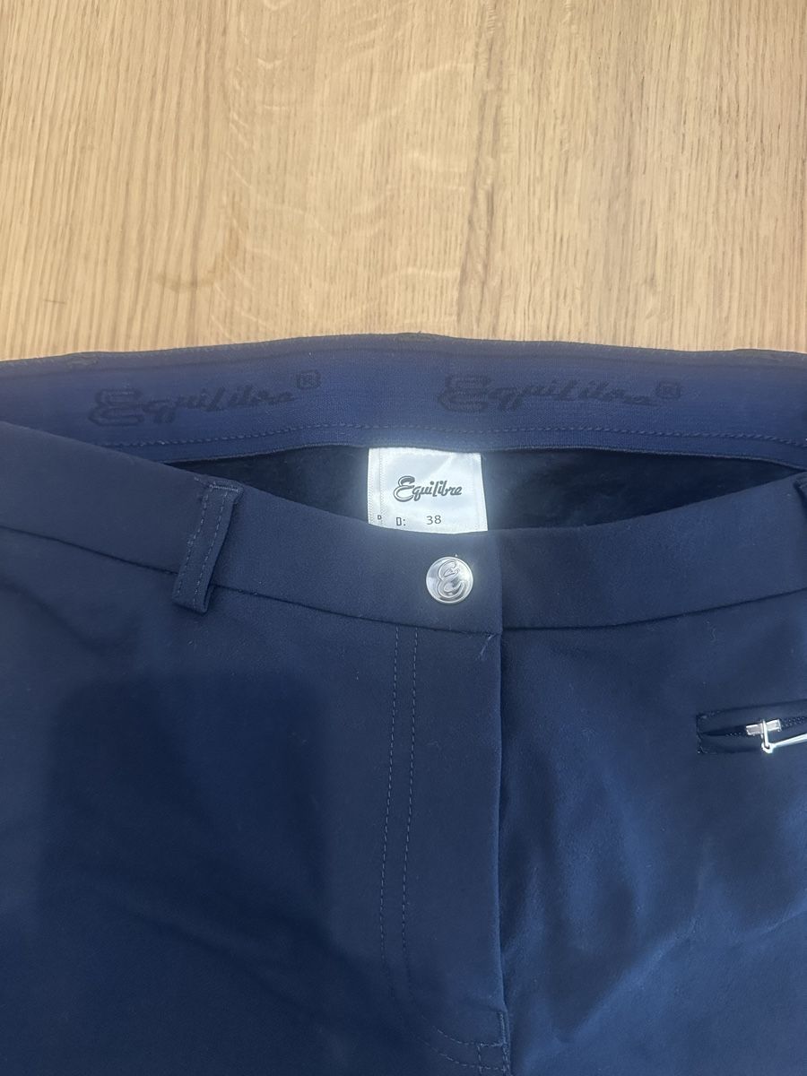 Pantalons: Reithose dunkelblau Grösse 38  – D'occasion à St. Gallen par nat_w7mq