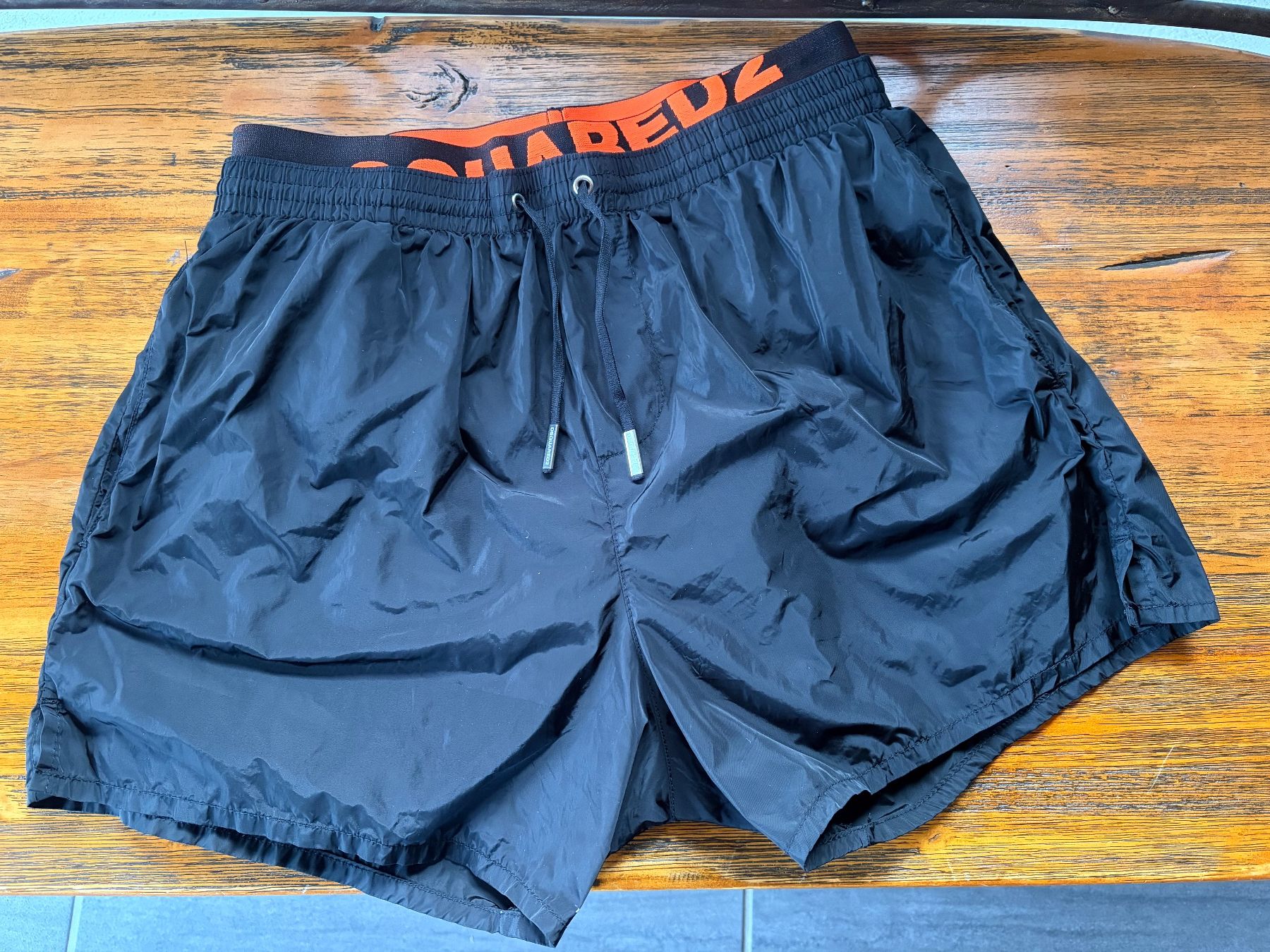 Dsquared2 Costumi da bagno: Short de bain Dsquared2 neuf en 48 NOIR – Usato da Martigny venduto da Sessalie