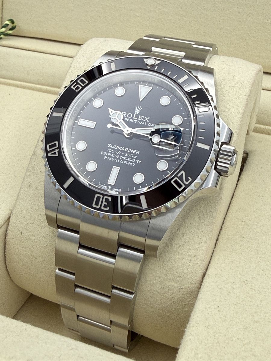 Rolex Orologi: Rolex Submariner 04/2026 Like New Full Set – Nuovo (secondo la descrizione) da Zürich venduto da watchdealer-24