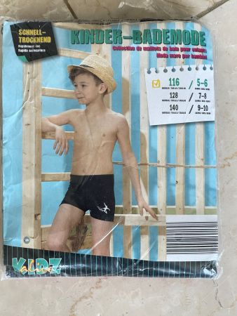 Neue Badehose für Jungs in Gr. 116
