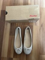 Bata Ballerinas (Grösse 39; ungetragen)