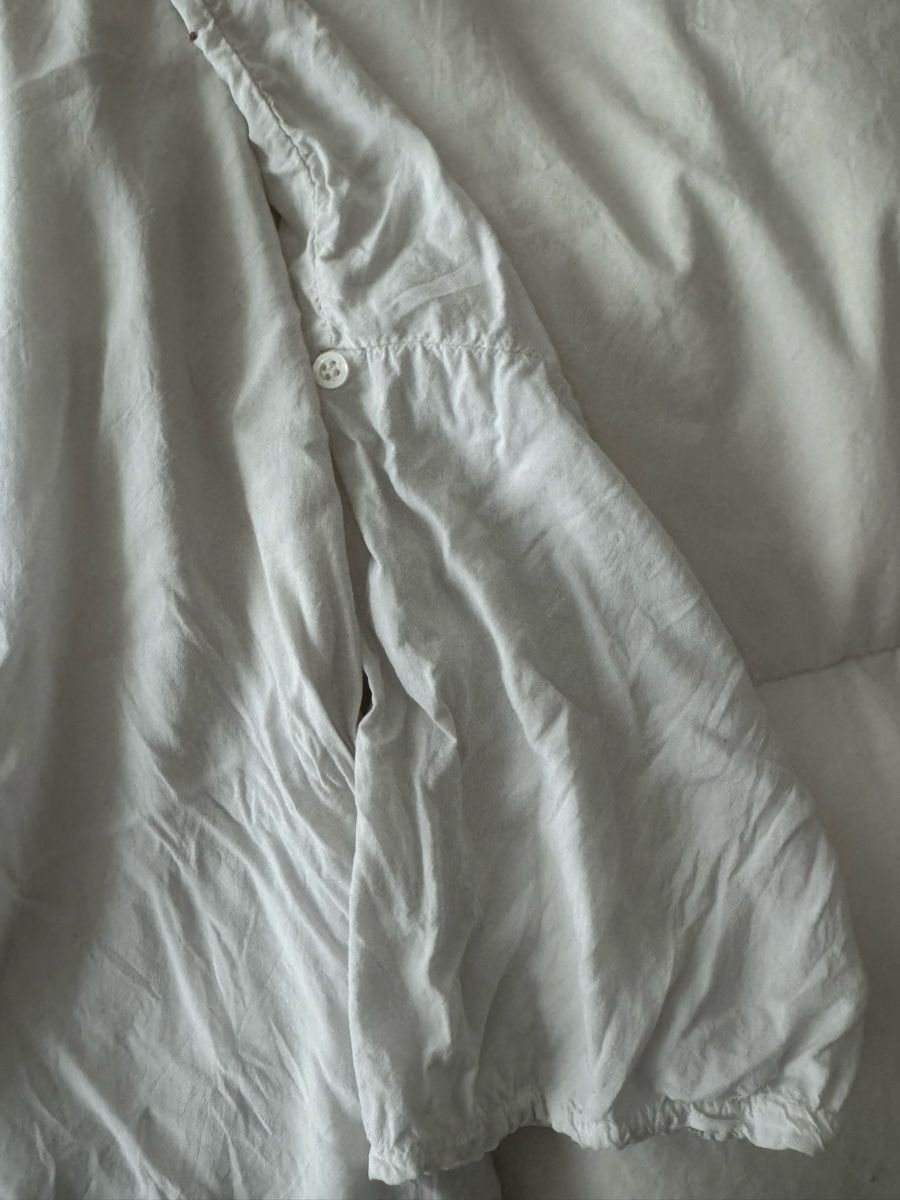 Brandy Melville Blusen: Chemisier Brandy Melville blanc noué devant – Gebraucht aus Genève von lejardindesvetements 3