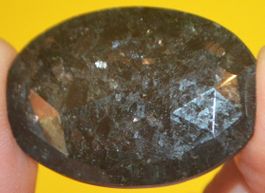 Cabochon L-1379 – Facettierter Nuummit – 37x25mm