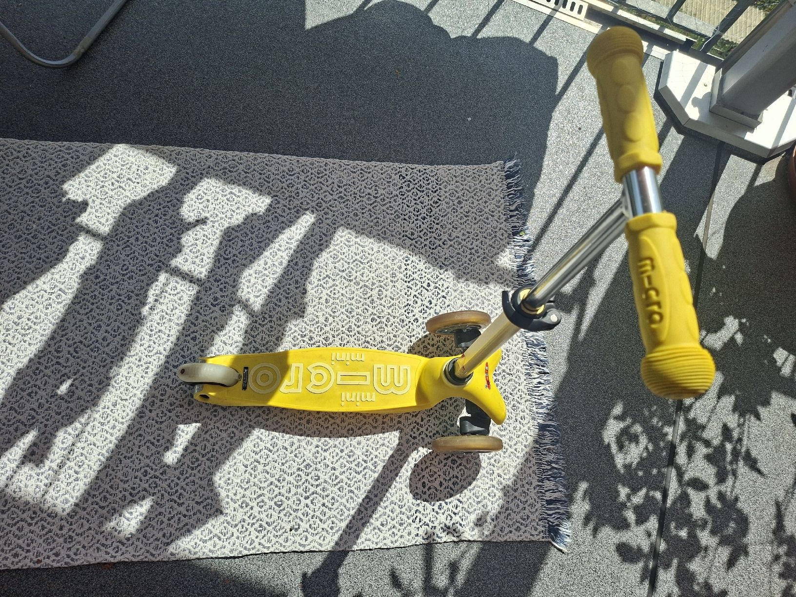 Micro Kickboard: Mini Micro Scooter Yellow – Gebraucht aus Zürich von Schlaef 1