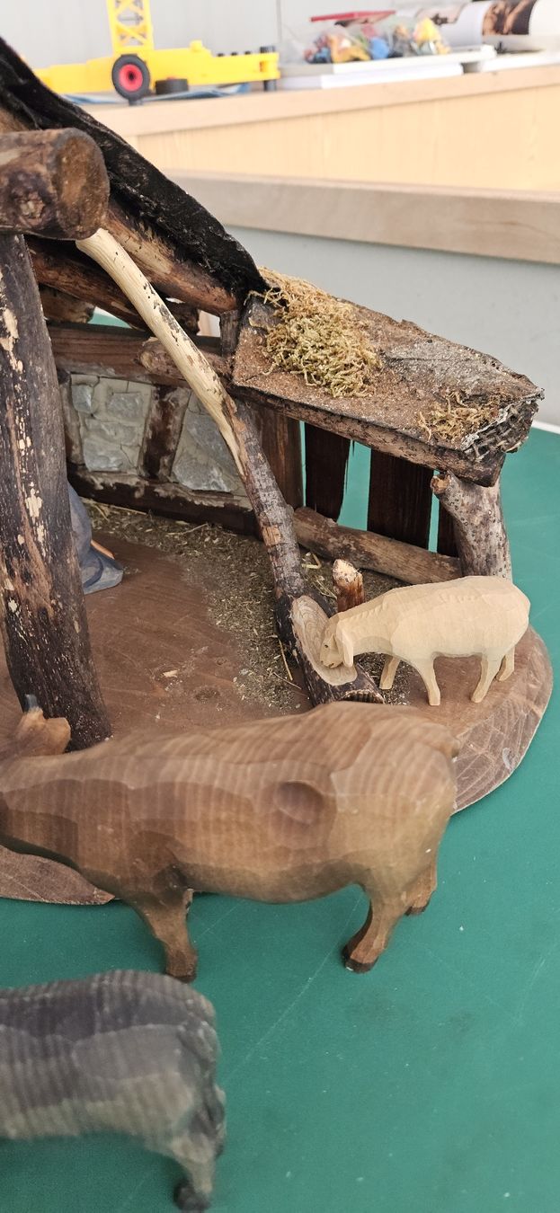 Statuette: Weihnachtskrippe Krippenfiguren Brienzer Holzbildhauerei AG – Usato da Nürensdorf venduto da salibeer 7