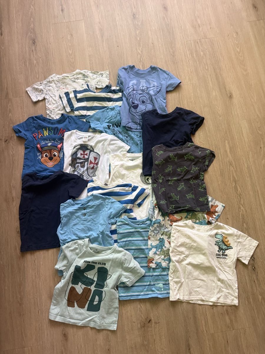 Lotti & Set di vestiti: Sommer-Kleiderpaket Kinder Gr. 98 – Usato da Wolfhalden venduto da marcap9427