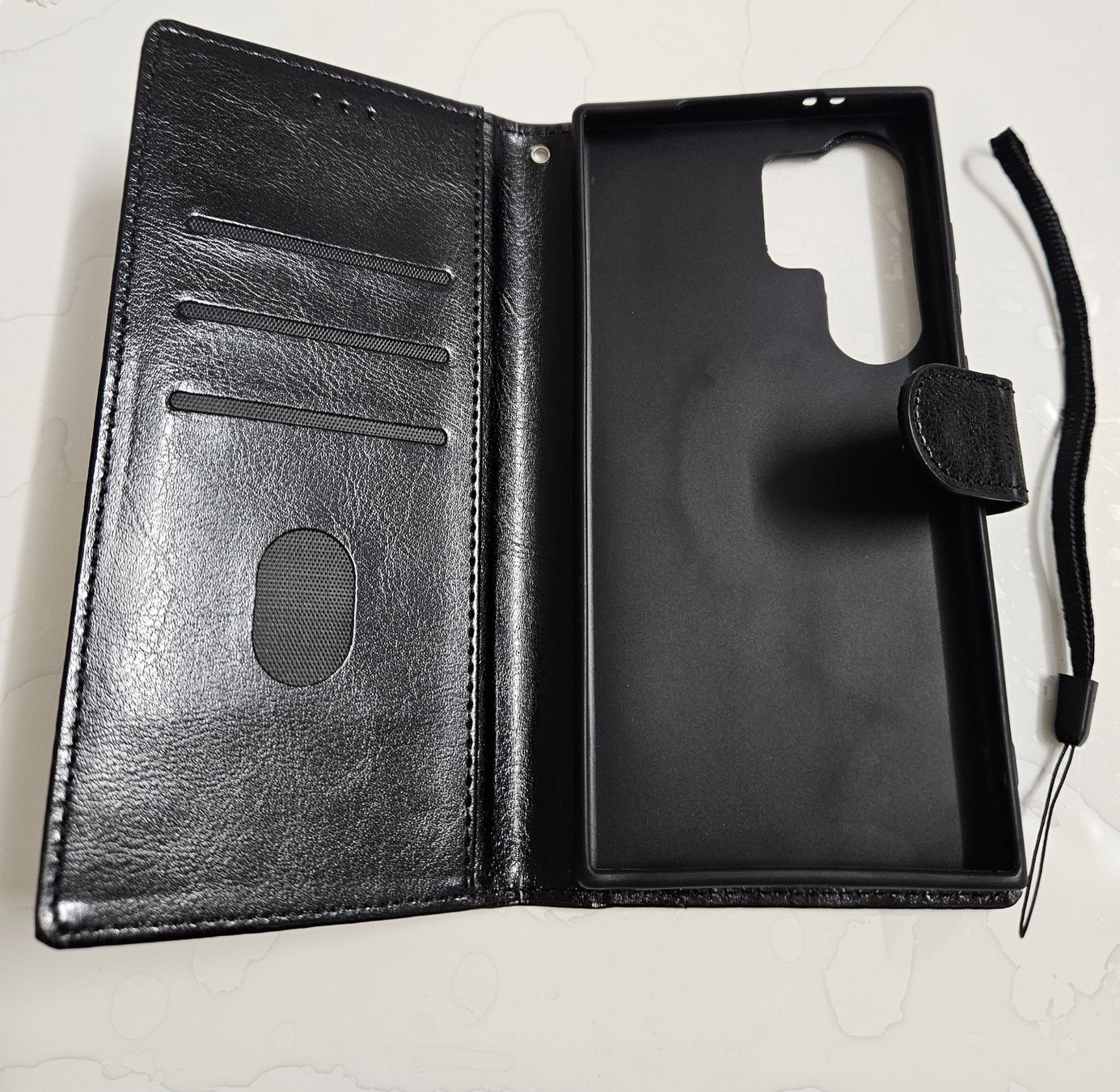 Apple Cover & Protezioni schermo: Iphone 17 Pro Hülle mit Kartenhalter schwarz – Nuovo e nell'imballaggio originale da Kreuzlingen venduto da RahMal 3