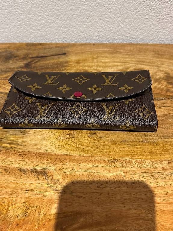 Louis Vuitton Portafogli: Louis Vuitton Portmonee – Usato da Solothurn venduto da Fox-83