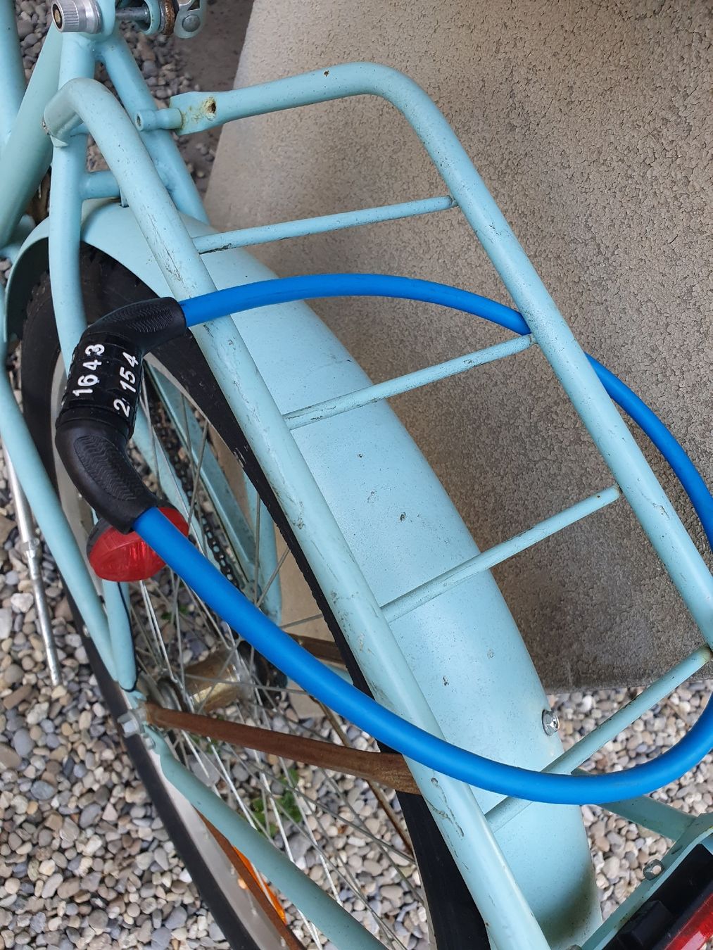 Vélos: Damenvelo hellblau mit Transportkiste – D'occasion à Burgdorf par mentalshopCH 9