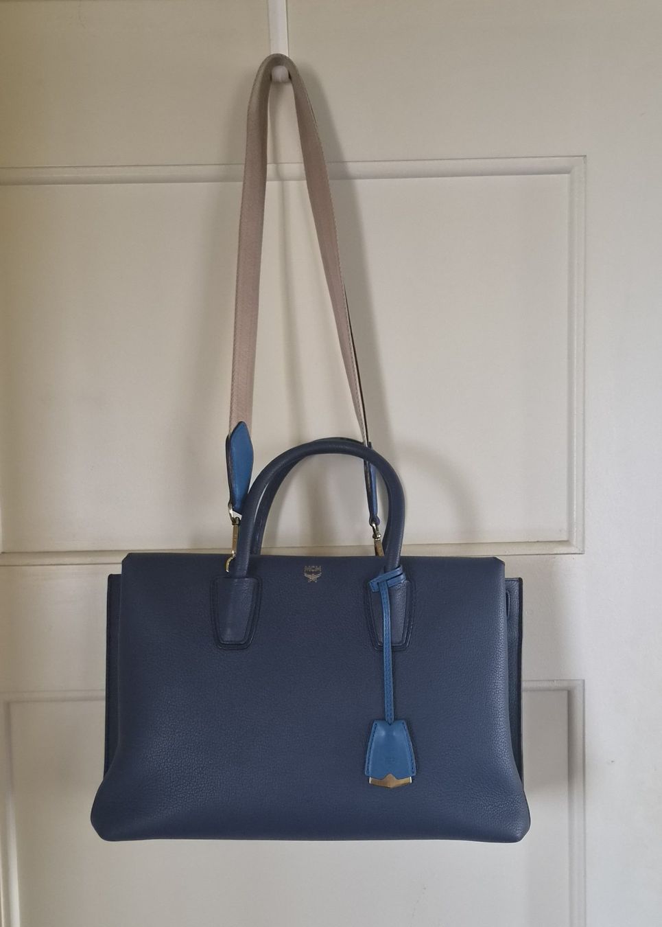 Mcm Borse da donna: Original MCM Milla Tote in Dunkelblau ¦ Medium – Usato da Zug venduto da Keikogood