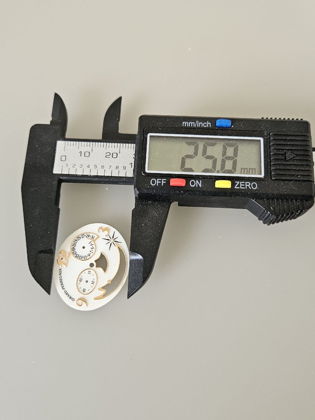 Girard-Perregaux Montres: cadran or CAT'S EYE GIRARD PERREGAUX  – Neuf avec emballage d'origine à Cortaillod par lemaurice01 5
