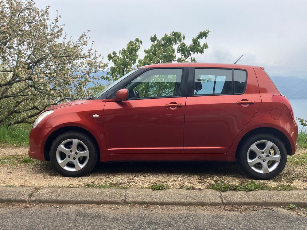 SUZUKI Swift 1.3i 16V GL Top 4x4