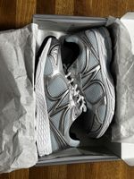 MOTION RUNNER SKY TINT MoreMoneyMoreLove