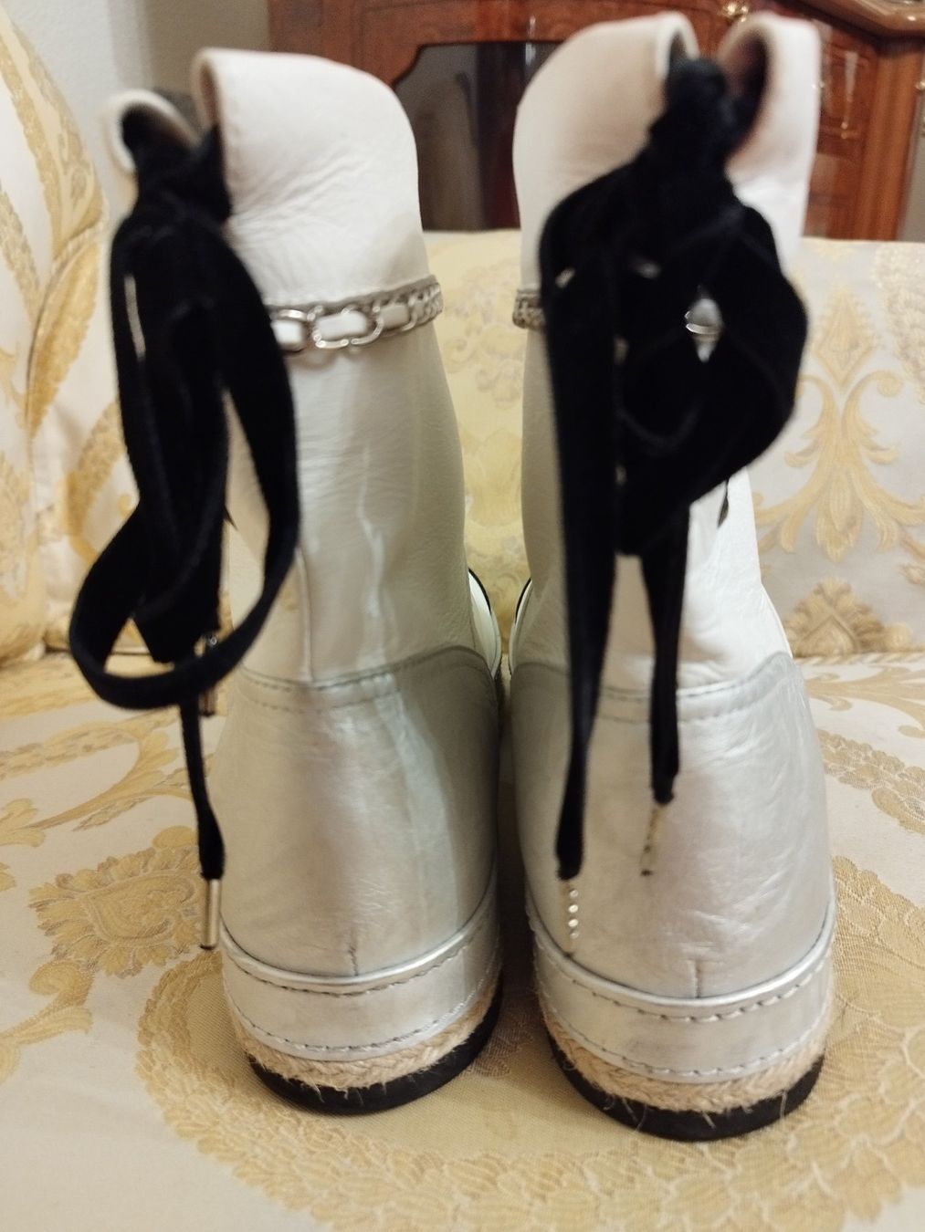 Chanel Scarpe da donna: Chanel Stiefel gr 40.5 Neu. – Nuovo (secondo la descrizione) da Basel venduto da pro_79rs 2