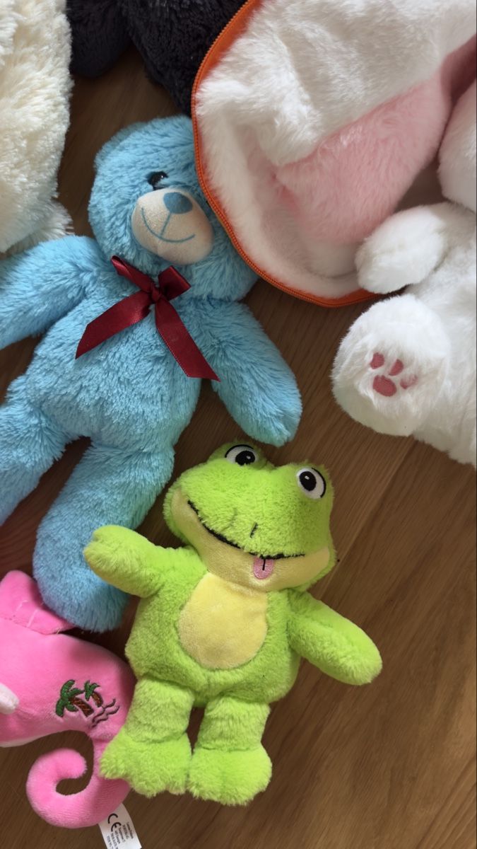 Giocattoli: Kuscheltiere sind das Glück der Kinder – Usato da Zürich venduto da ish_6v8w 4