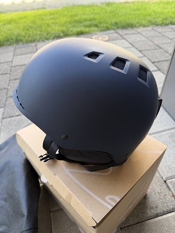 Helme: SMITH Holt Skihelm 55-59cm – Gebraucht aus Werdenberg von szekely.tamas 3