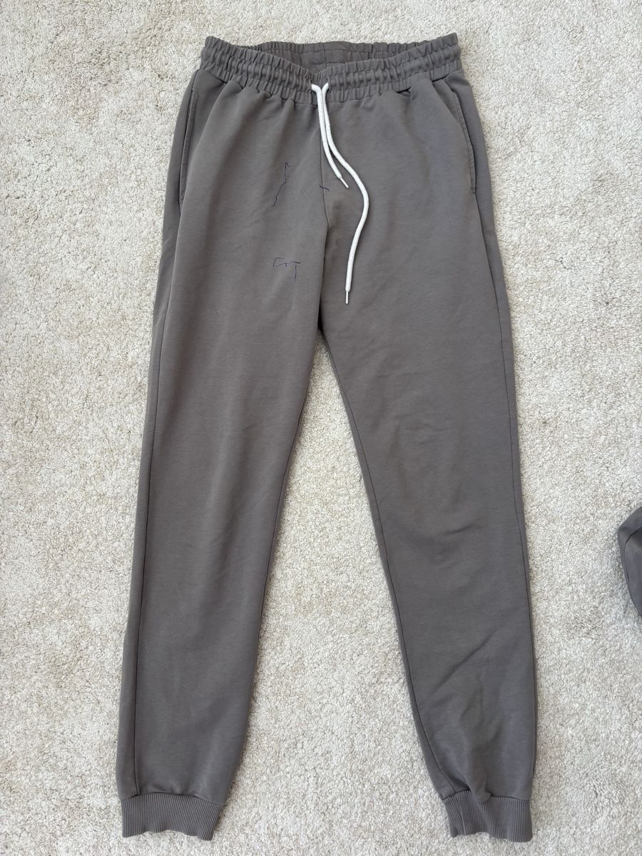 Lotti di vestiti: Jogginganzug Set grau mit Kapuze Sublevel Gr. S – Usato da Basel venduto da DressDrop 6
