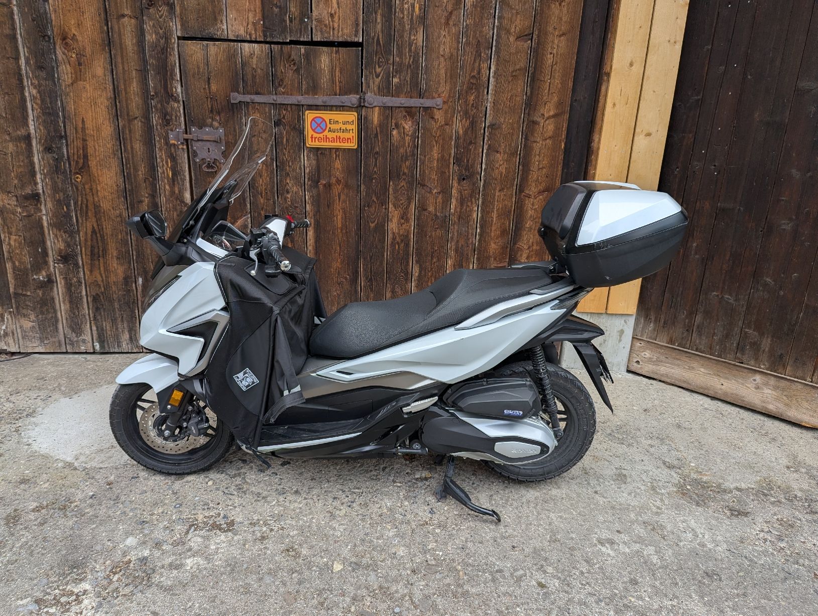 Honda Scooter: Honda Nss Forza 350 Roller – Usato da Wädenswil venduto da 8820Waedi 1