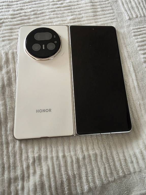 Telefoni cellulari / Smartphones: Honor Magic V5 – Usato da Aarberg venduto da stievo70 2