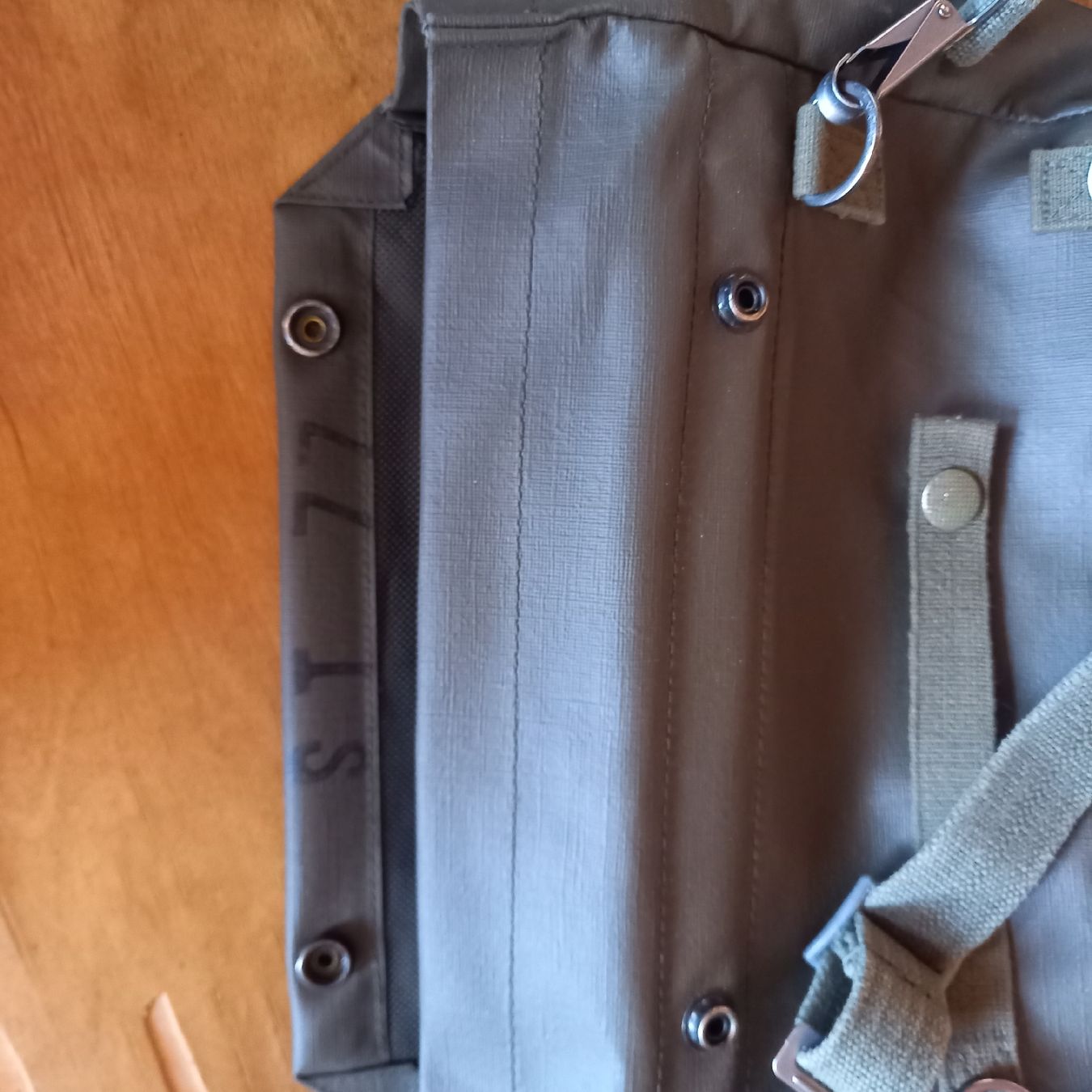 Schweizer Armee Taschen: Original Schweizer Armeetasche, gebraucht, Top Zustand! – Gebraucht aus Galgenen von Allerlei8854 5