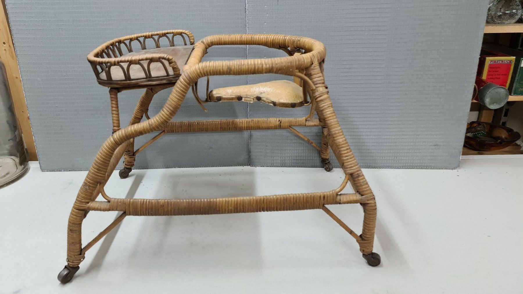 Veicoli per bambini: Antiker Kinder Laufwagen – Usato da Sins venduto da sagitarius58 2