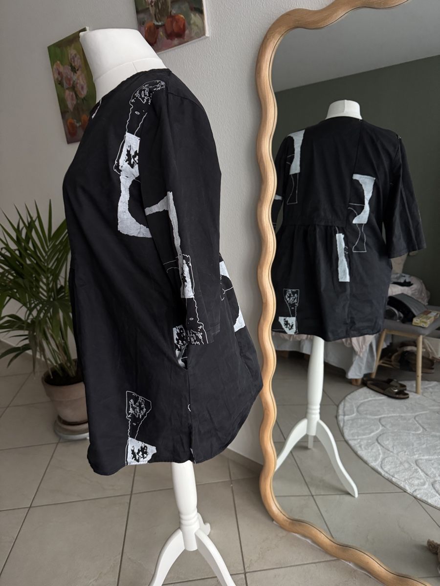 Blusen: Extravagantes Oberteil schwarz-grau – Gebraucht aus Muttenz von einfach-schoen 1