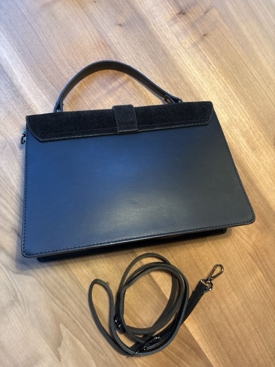 Borse da donna: Handbag black suede and leather – Usato da Zürich venduto da Asybb 4