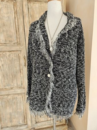 ❤️ Schöne Strickjacke mit edlen Knöpfen❤️
