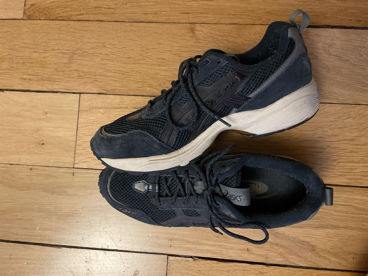 Asics Scarpe da donna: Asics Gel-1090 v2 Sneaker – Usato da Basel venduto da anninaa.s 2