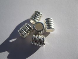 8 Metallperlen versilbert, gerillt 7x8mm