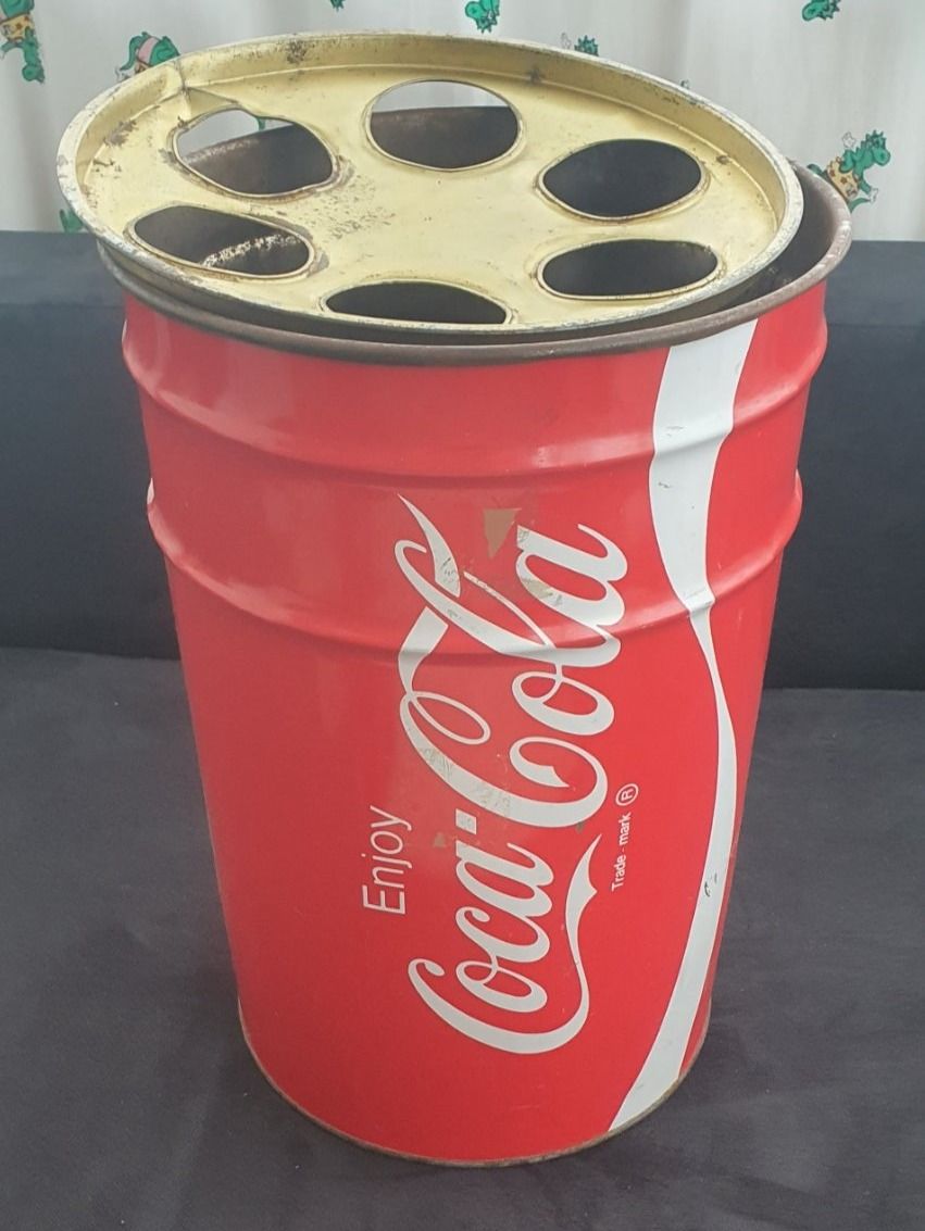 Altri mobili per ufficio: Coca Cola Schirmständer – Usato da Läufelfingen venduto da jac_vp95