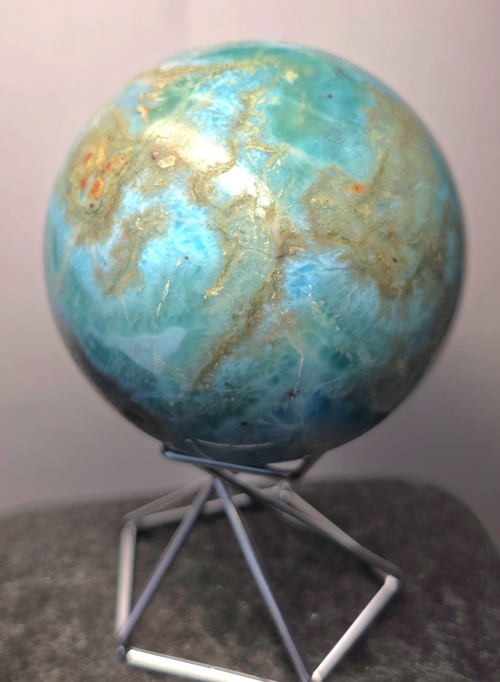 Mineralien & Heilsteine: 🌊🔵 Larimar Kugel 460g – Neu und originalverpackt aus Matzingen von Shay_Crystalz 1